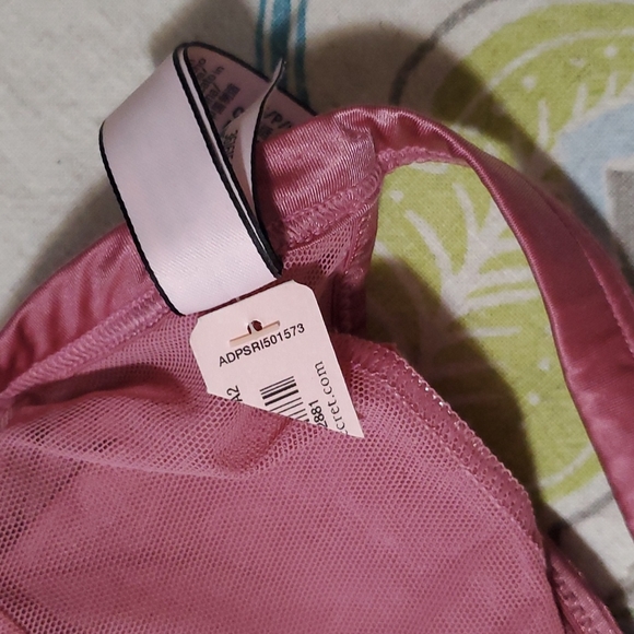 NWT Victoria's Secret DustyRose LaceBralette Sz S. - Picture 4 of 4